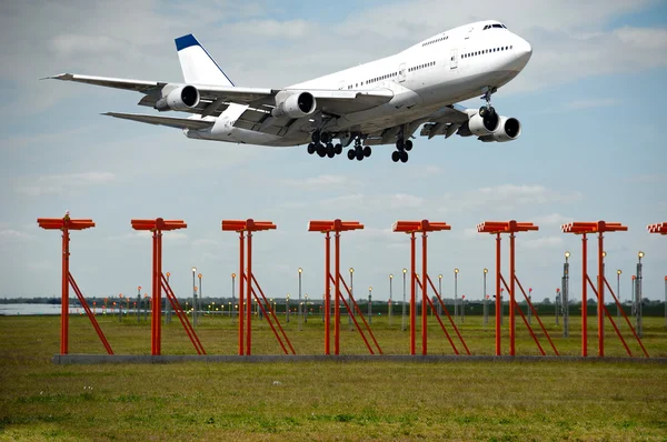 Jumbo takeoff — Stock Photo, Image