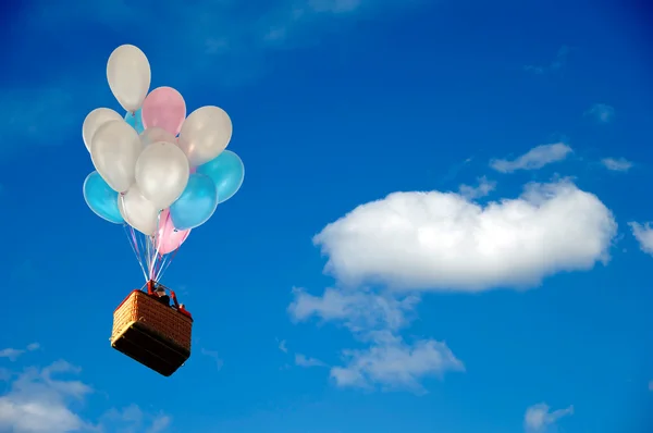 Balloons and basket — Stock Photo, Image