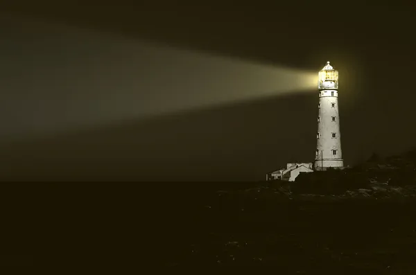 Leuchtturm bei Nacht — Stockfoto