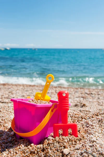 해변에 있는 장난감 — 스톡 사진