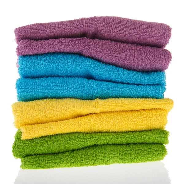 Färgglada staplat handdukar — Stockfoto