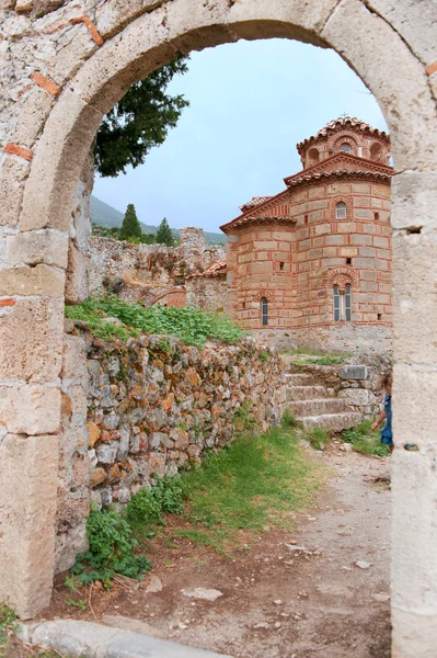 Kyrkan ruin på grekiska mystras — Stockfoto
