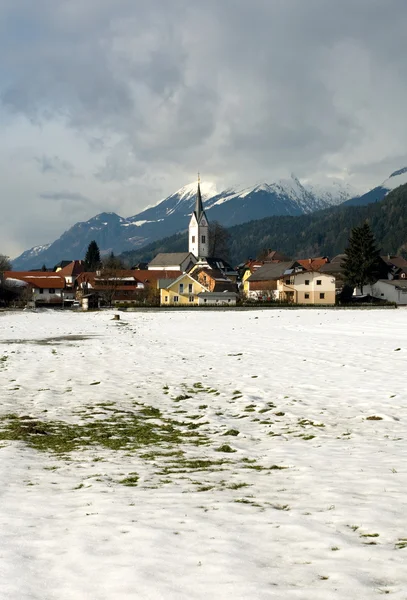 Austriackiej alpejskiej wioski — Zdjęcie stockowe