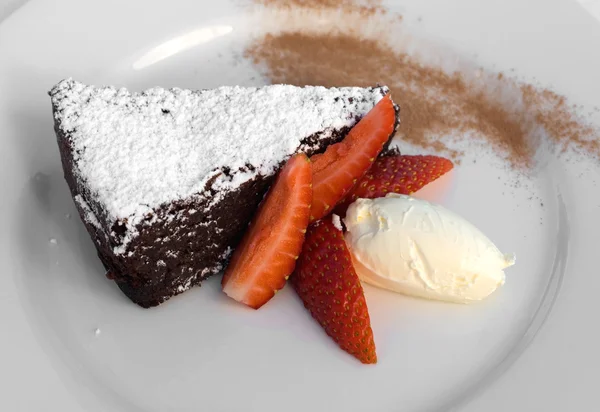 Badem ve çikolata Torte — Stok fotoğraf