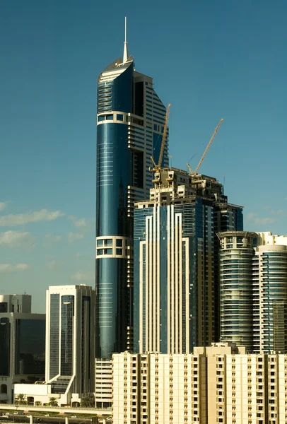 Современные здания, Дубай, Объединенные Арабские Эмираты — стоковое фото