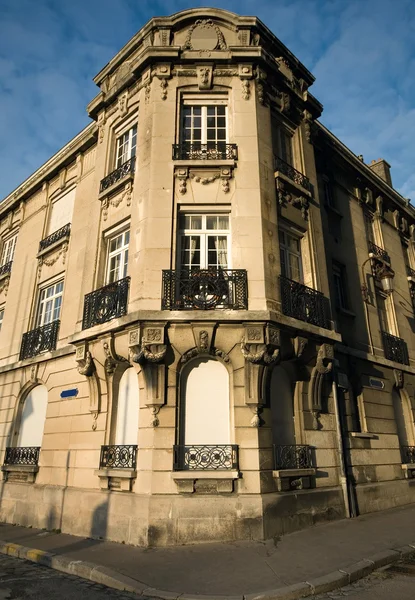 Apartamento Building, Reims, Francia — Foto de Stock
