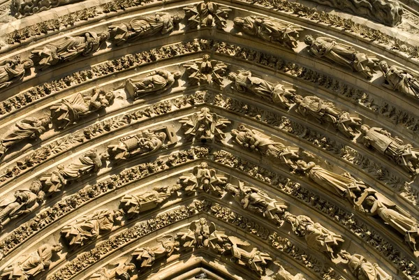 Decorações ornamentadas, Catedral de Reims, França — Fotografia de Stock