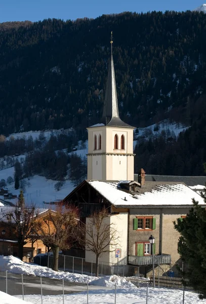 Iglesia alpina — Foto de Stock