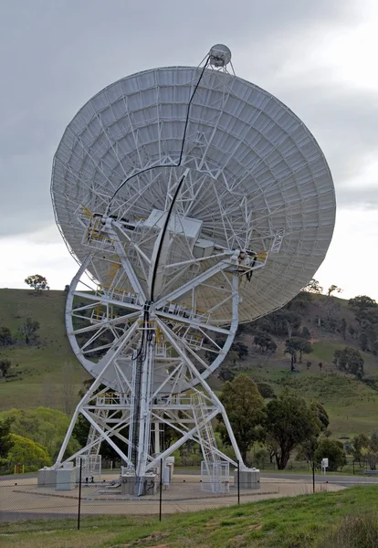 Радиотелескоп — стоковое фото