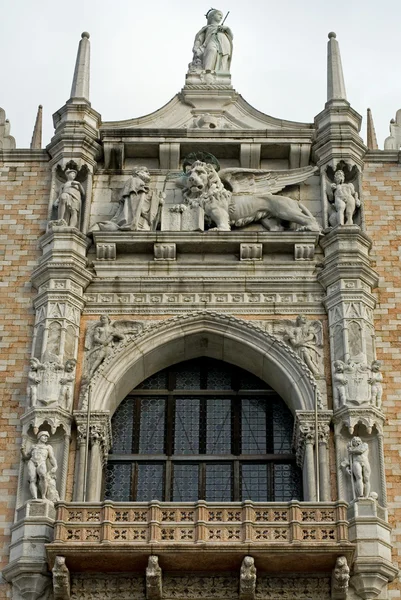 Edificio ornamentado, Venecia, Italia —  Fotos de Stock