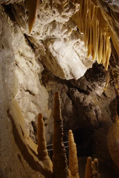 Stalagmites in the underground cavern — Stock Photo, Image