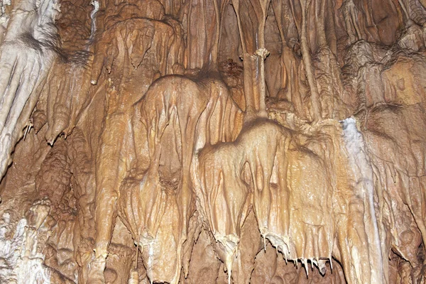 Печера - сталактити — стокове фото