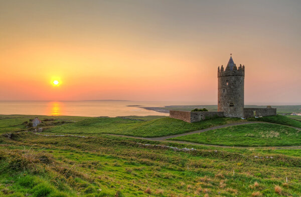 Doonagore castle