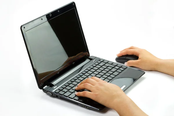 Lavoro su laptop — Foto Stock