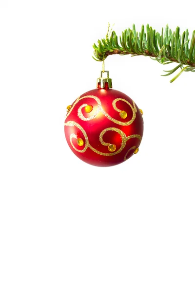 Bauble op kerstboom — Stockfoto