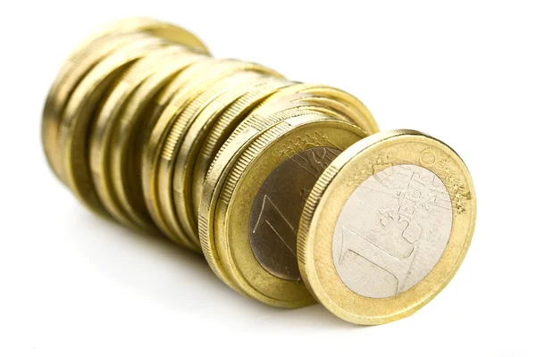 行の 1 つのユーロ硬貨 — ストック写真