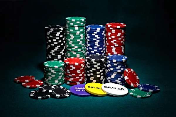 Stapels chips voor poker — Stockfoto