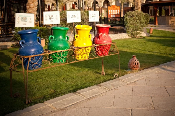 Jarros de cerâmica para reciclagem de lixo, Egito — Fotografia de Stock