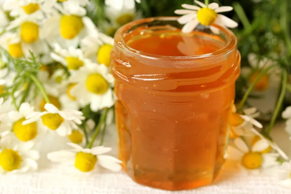 Мед з квітів — стокове фото