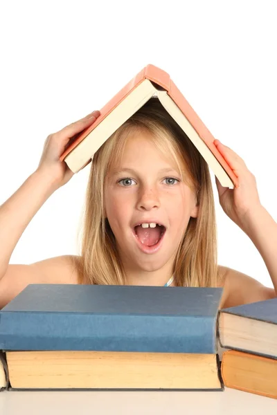 Ziemlich preteen Mädchen mit Büchern — Stockfoto