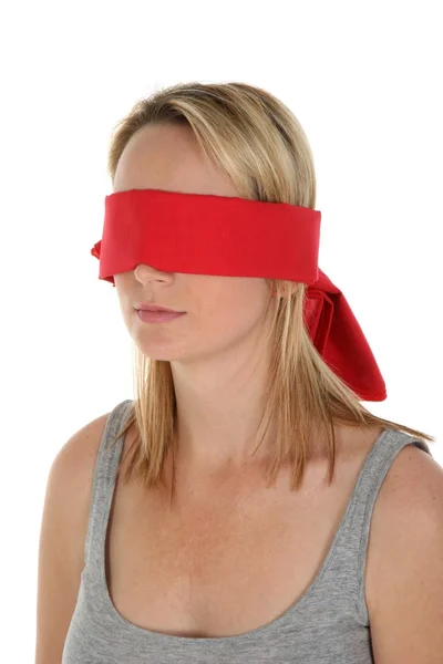 Sarışın kız blindfolded — Stok fotoğraf