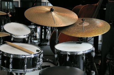 Drums percussion clipart
