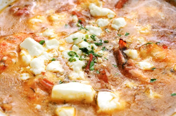 フェタ ・ チーズを熱いサルサ添え — ストック写真