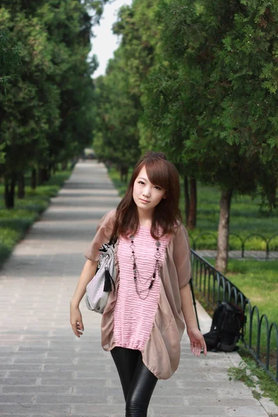 아름 다운 아시아 여자 — 스톡 사진