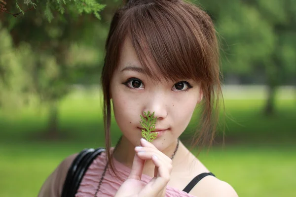 Güzel Asyalı bir kadın — Stok fotoğraf