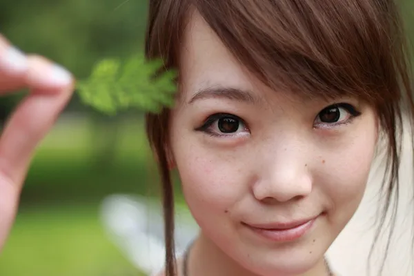 Uma linda mulher asiática — Fotografia de Stock