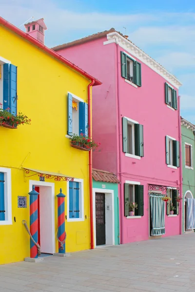 Burano färgstarka stad i Italien — Stockfoto