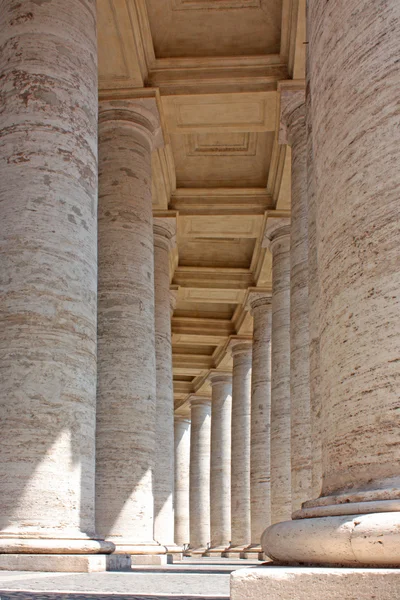Colonnato in Piazza San Pietro — Foto Stock