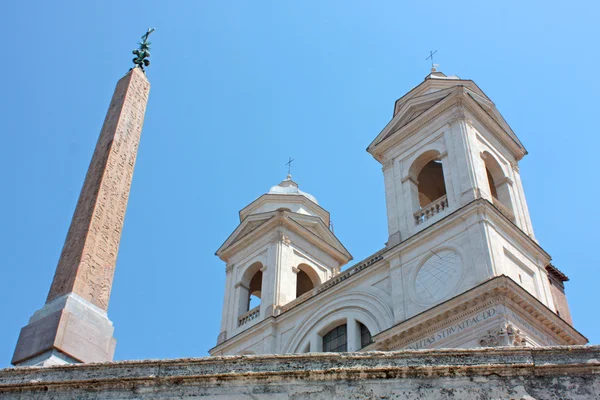Trinita dei monti Kilisesi — Stok fotoğraf