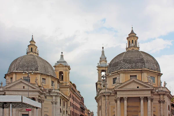 Вид на площадь Пьяцца дель Пополо в Риме — стоковое фото