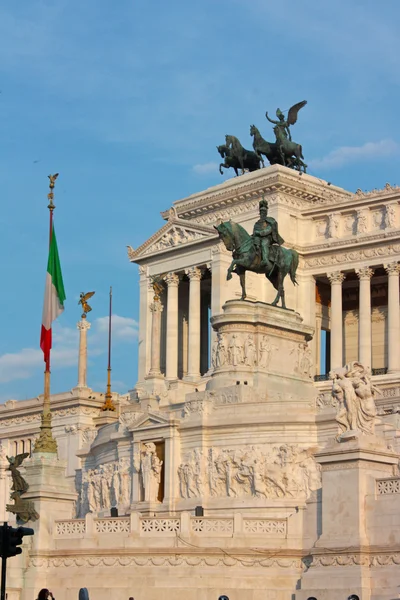 Praça de Veneza em Roma, e o Monumento de Victor Emmanuel — Fotografia de Stock