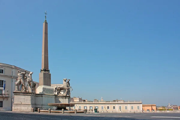 Obelisco na Piazza Quirinale — Fotografia de Stock