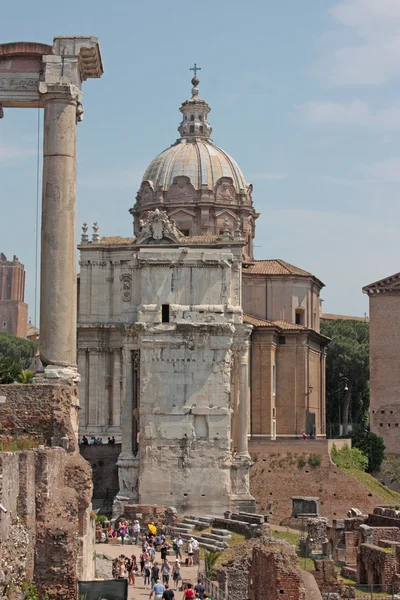 Het Romeinse forum — Stockfoto