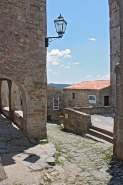 küçük kasaba motovun