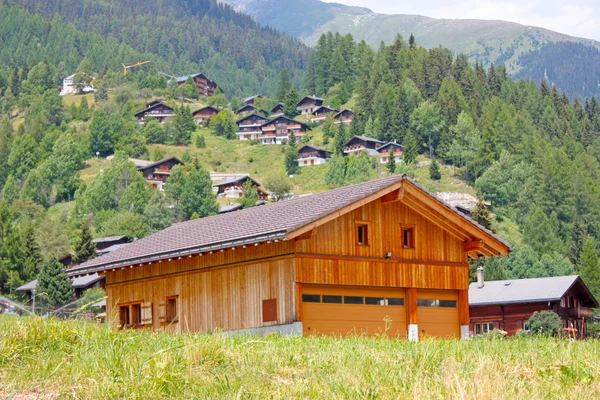 Χωριό στην Ελβετία — Φωτογραφία Αρχείου