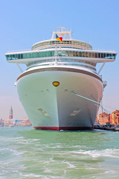 Schiff in Venedig — Stockfoto