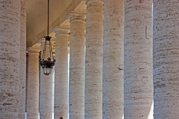 Colonnade in Piazza San Pietro