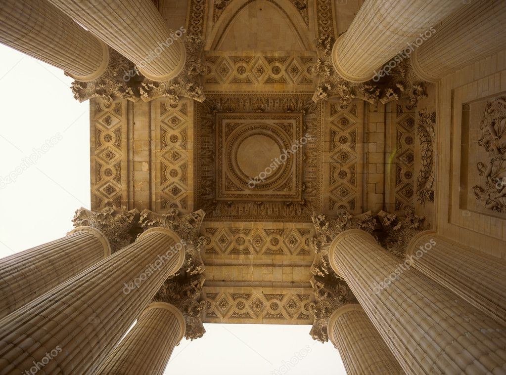 The pillars of Pantheon.