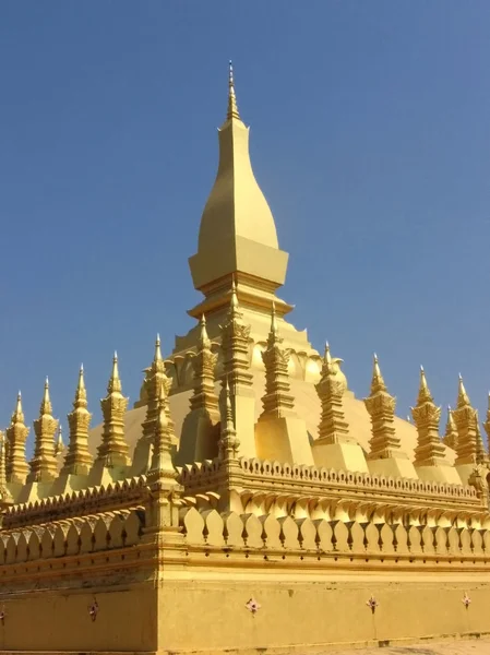 Kutsal Budist anıt o luang vientienne içinde — Stok fotoğraf