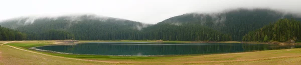 Czarne jezioro świata dziedzictwa Parku Narodowego durmitor, Czarnogóra — Zdjęcie stockowe
