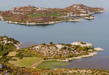 İşkodra Gölü Adaları ile Sahil