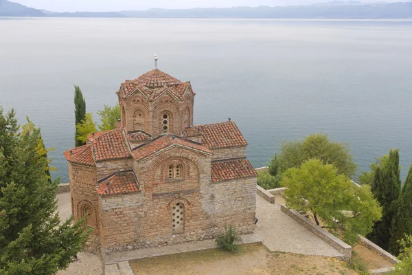 Iglesia de San Juan Kaneo en el lago Ohrid — Foto de Stock