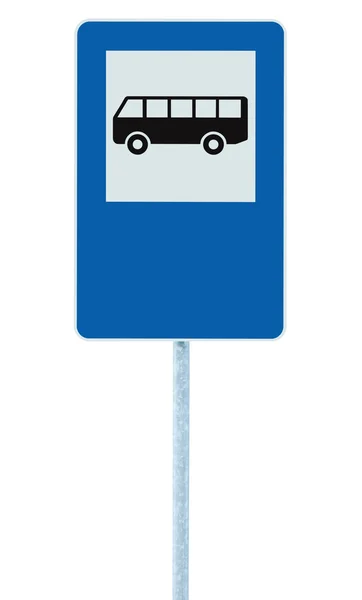 Busshållplats tecken på post pole, trafikerar vägen kör, blå isolerade — Stockfoto