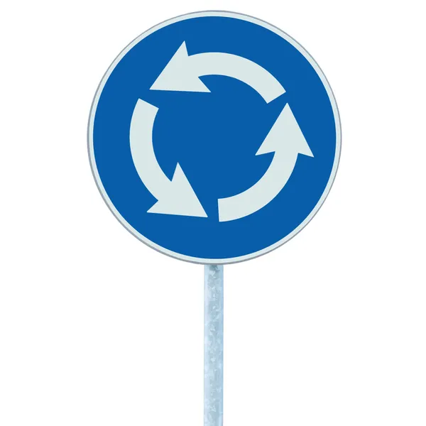Kruhový objezd křižovatkou silniční dopravy podepsat izolované, modré, bílé šipky — Stock fotografie