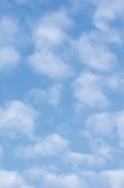 Verano claro Cloudscape Vertical — Foto de Stock