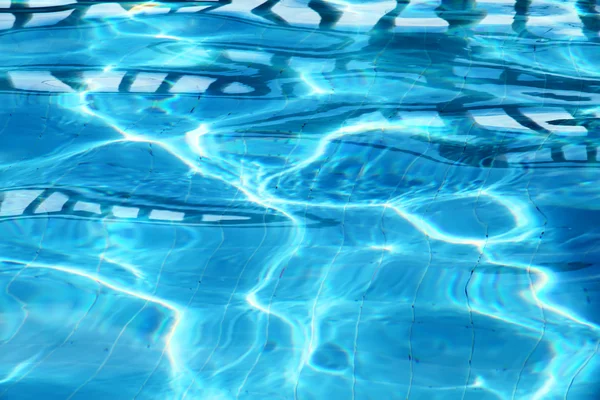 Caustics na piscina — Fotografia de Stock
